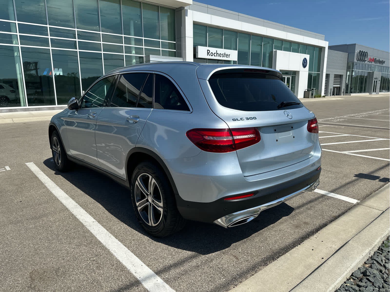 Used 2017 Mercedes-Benz GLC 300 4MATIC image 5
