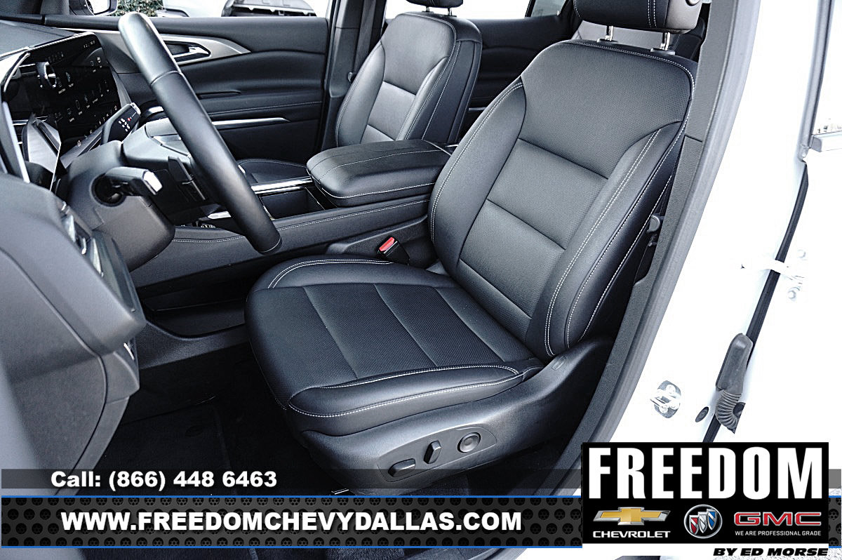 Certified 2025 Chevrolet Traverse LT FWD image 9