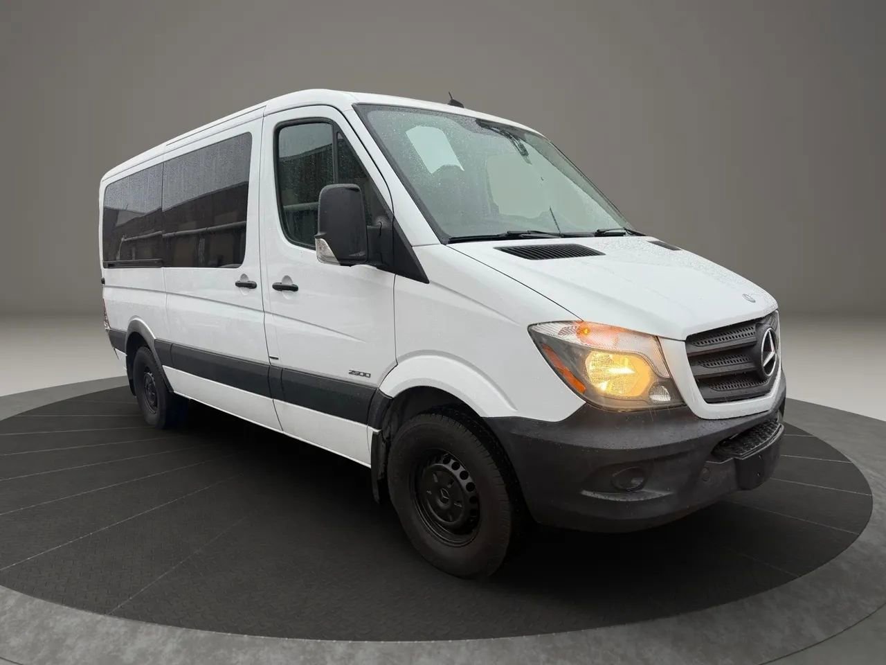 Used 2015 Mercedes-Benz Sprinter 2500 image 3
