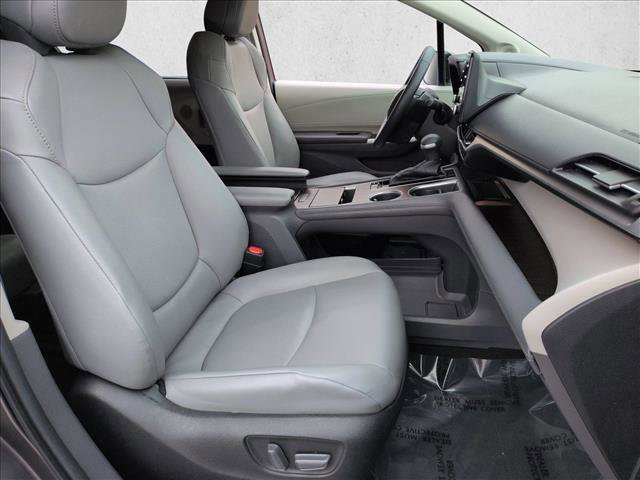 Used 2022 Toyota Sienna XLE w/ XLE Plus Package image 22