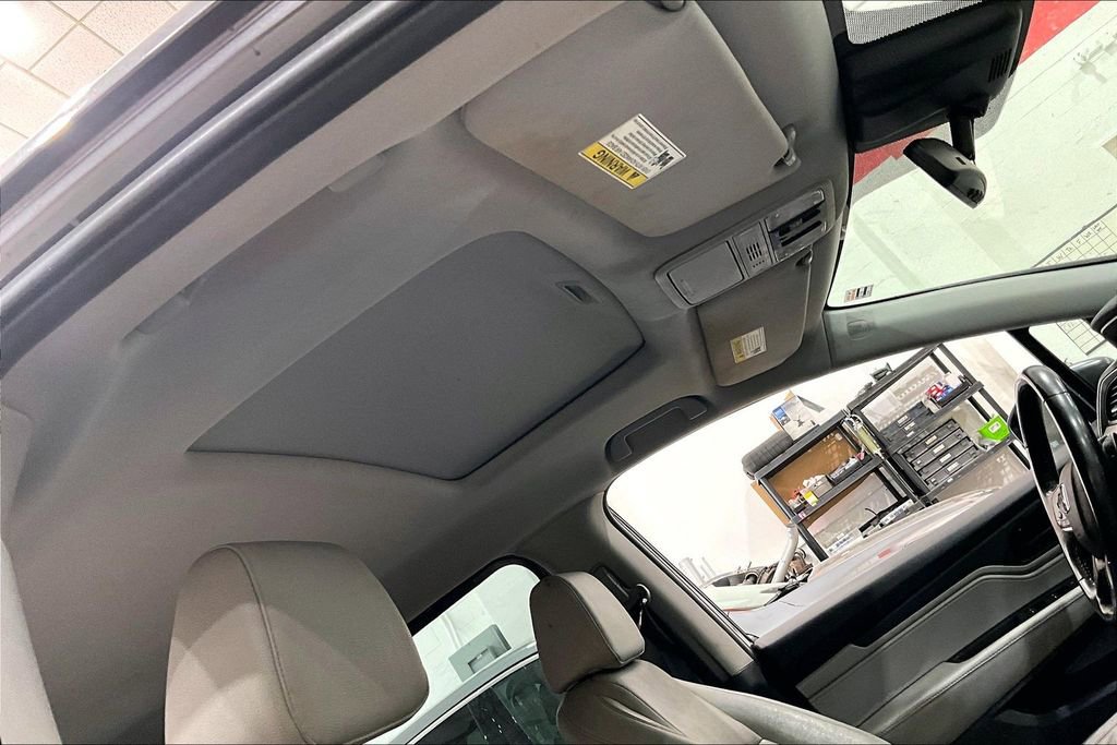 Used 2018 Honda Odyssey EX-L image 19