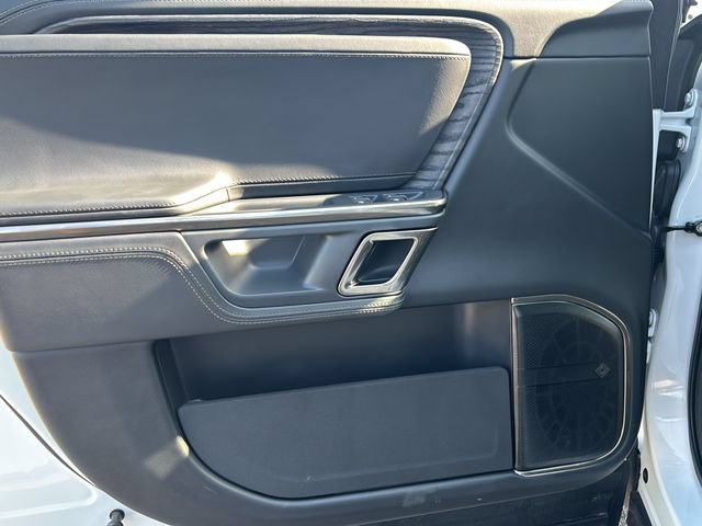 Used 2023 Rivian R1S Adventure AWD/4WD image 17