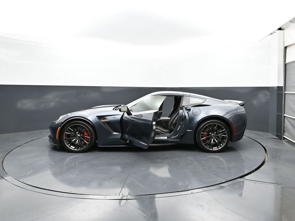 Used 2019 Chevrolet Corvette Z06 RWD image 35