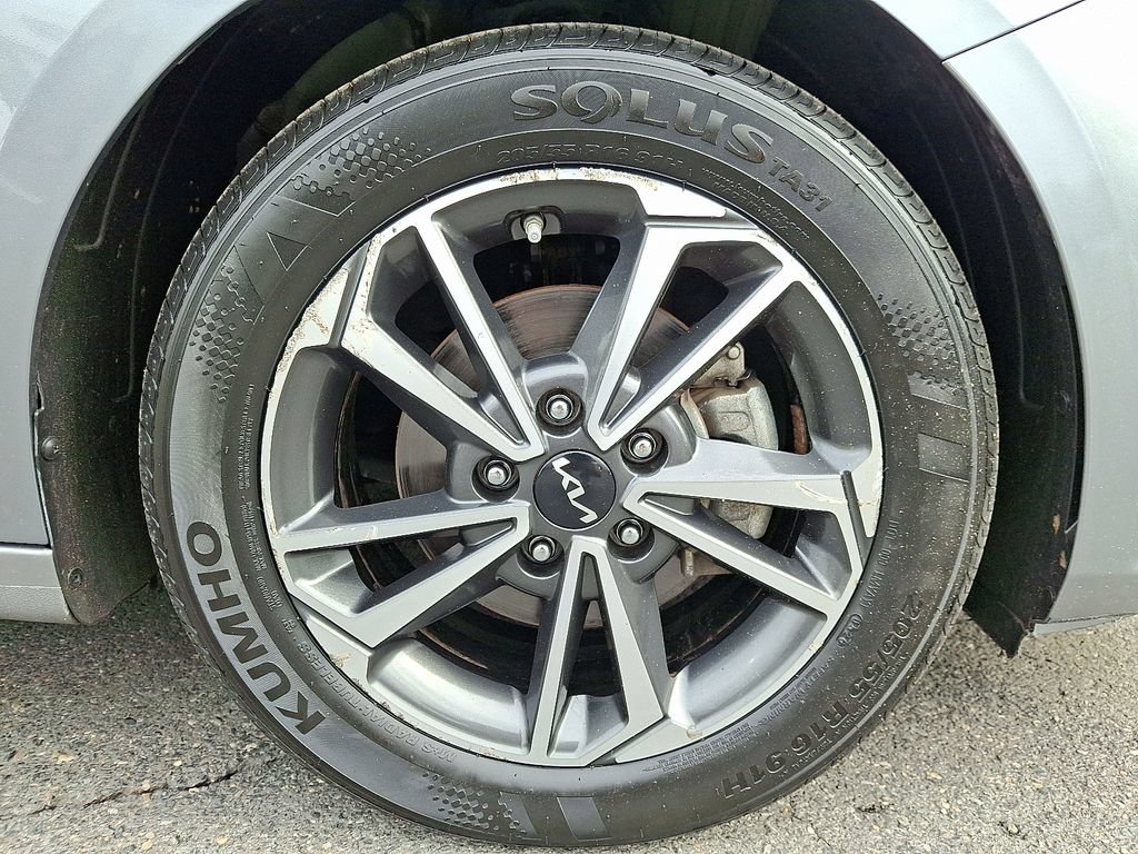 Used 2023 Kia Forte LXS FWD image 8