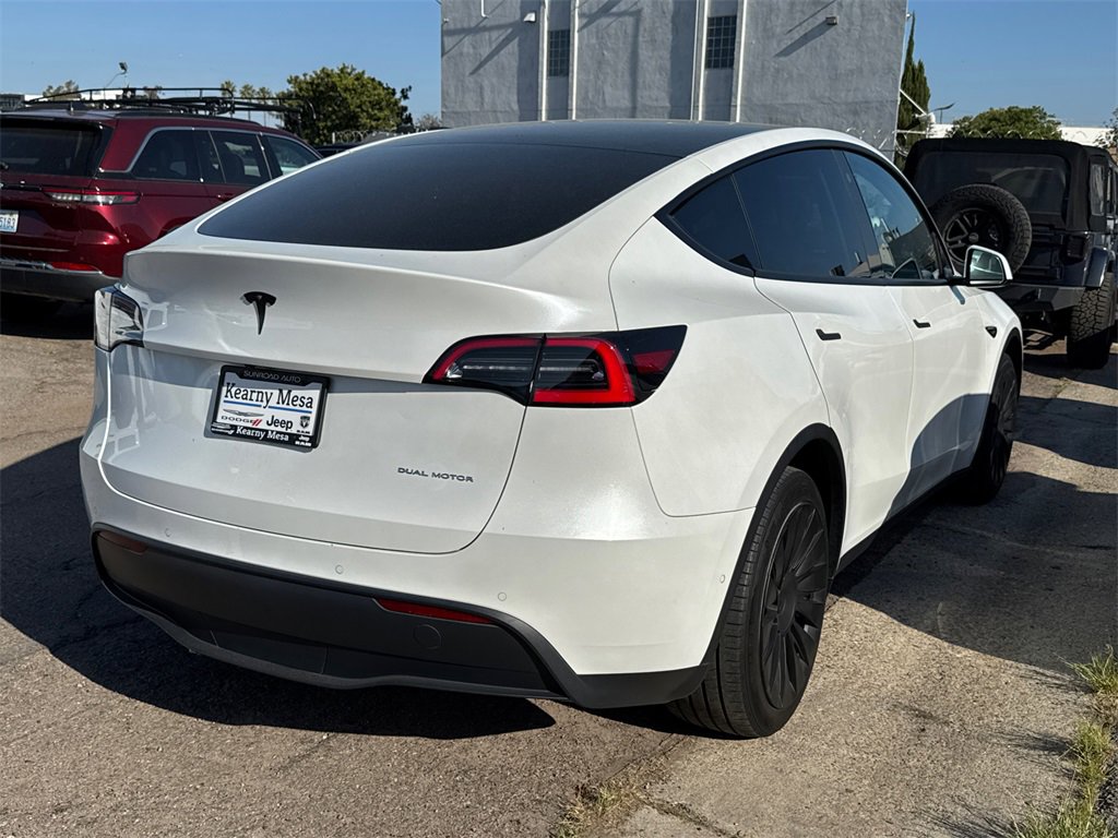 Used 2021 Tesla Model Y Long Range image 8
