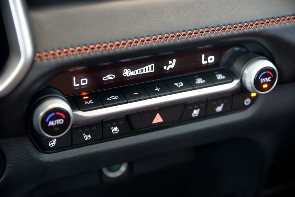 Used 2025 MAZDA CX-50 Meridian Edition w/ Weather Package image 24