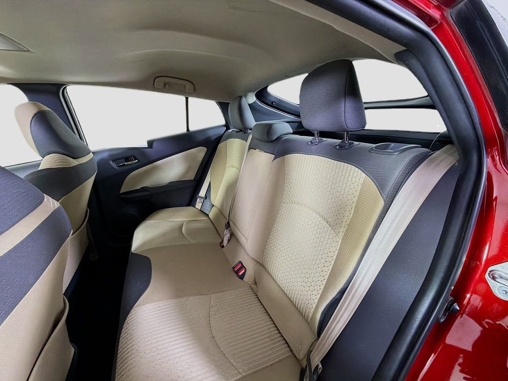 Used 2018 Toyota Prius Three w/ Advanced Technology Package image 24