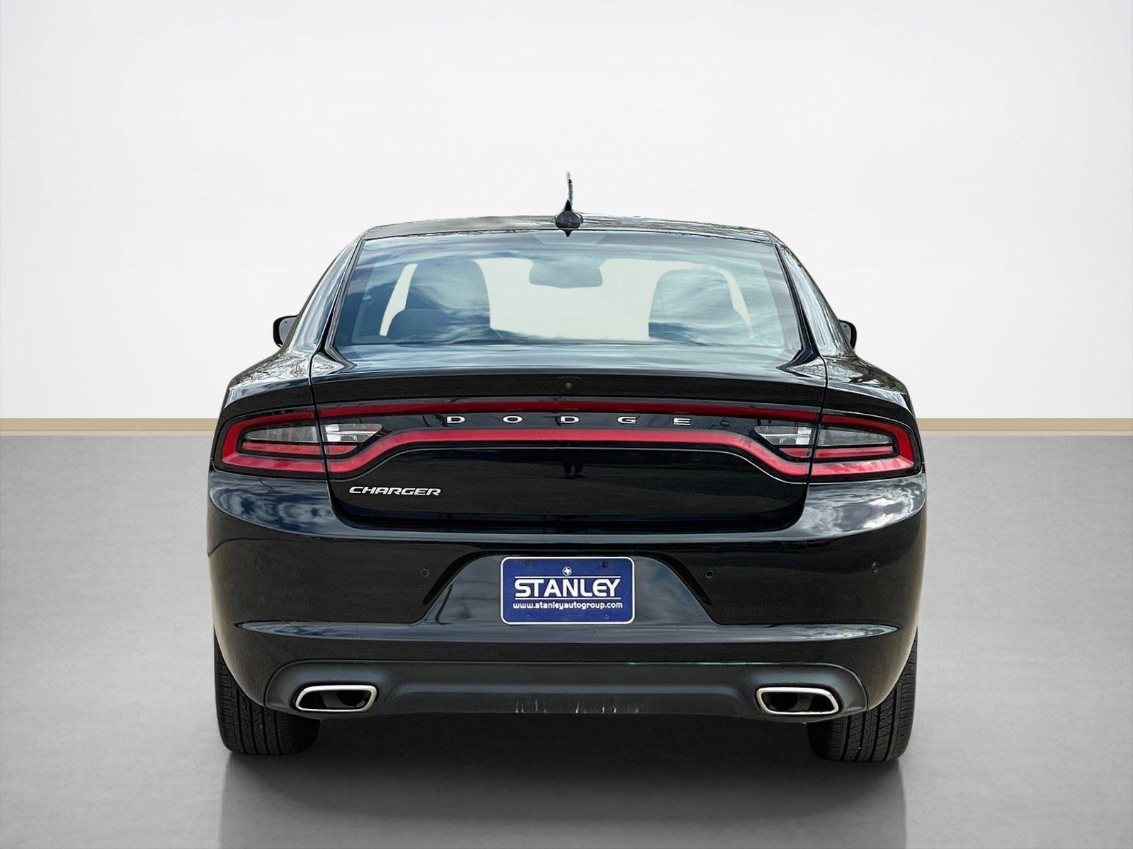 Certified 2022 Dodge Charger SXT AWD/4WD image 7