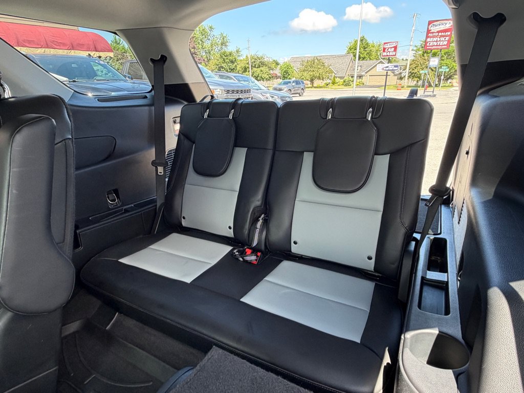 Used 2022 Ford Explorer XLT w/ Equipment Group 202A AWD/4WD image 25