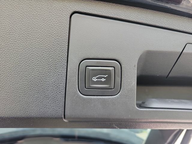 Used 2019 Cadillac XT4 Premium Luxury FWD image 28