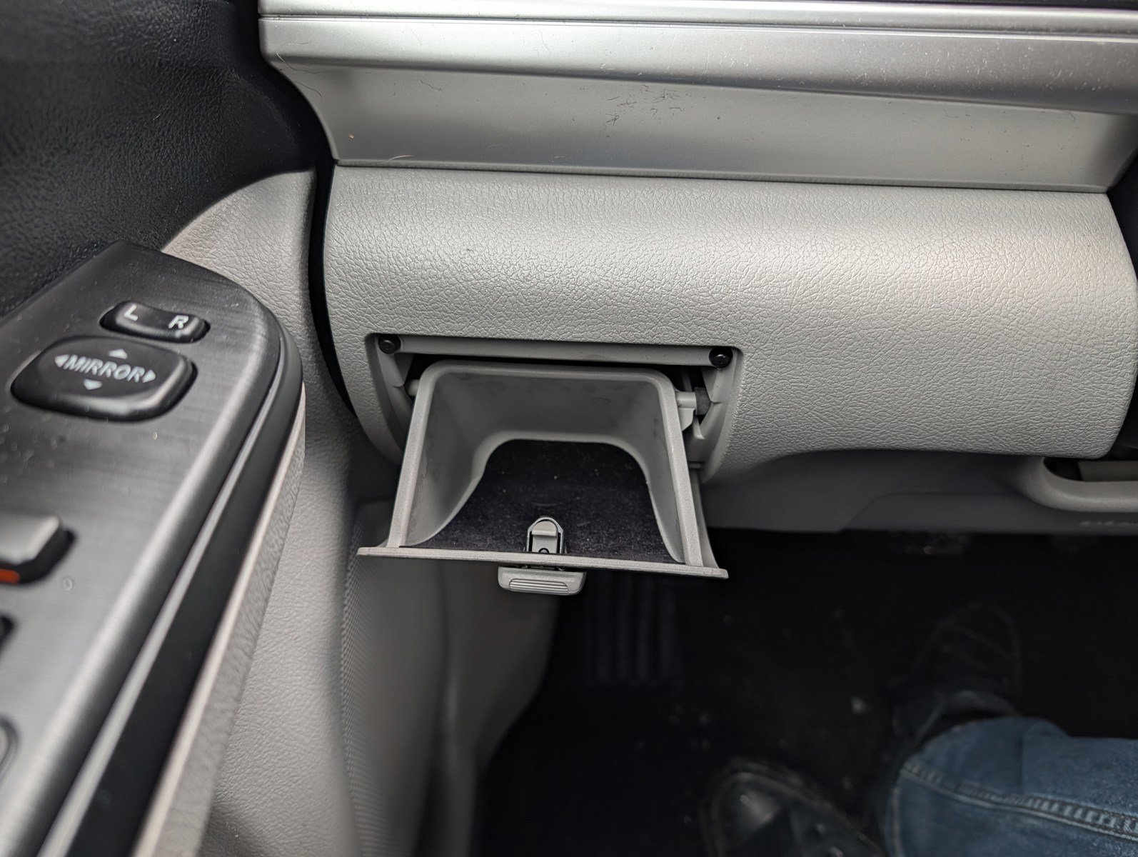 Used 2013 Toyota Camry LE image 33