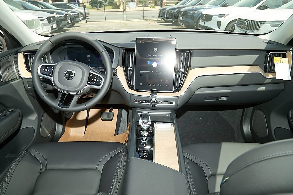 New 2026 Volvo XC60 B5 Plus w/ Climate Package AWD/4WD image 23