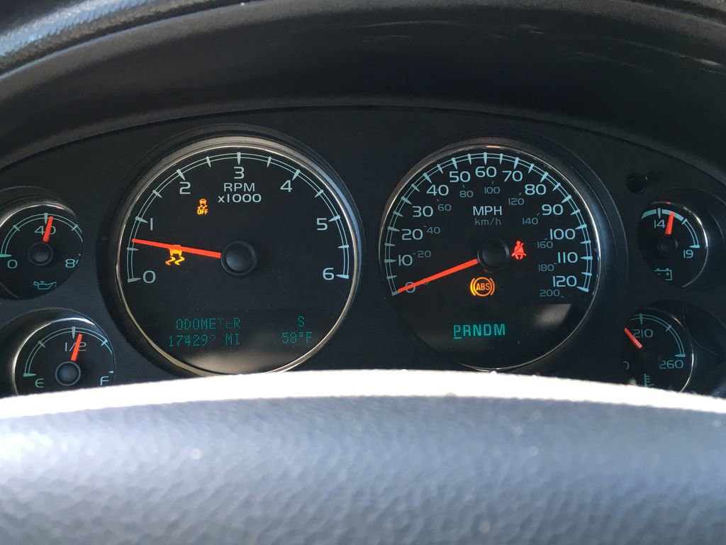 Used 2013 Chevrolet Suburban LTZ AWD/4WD image 2