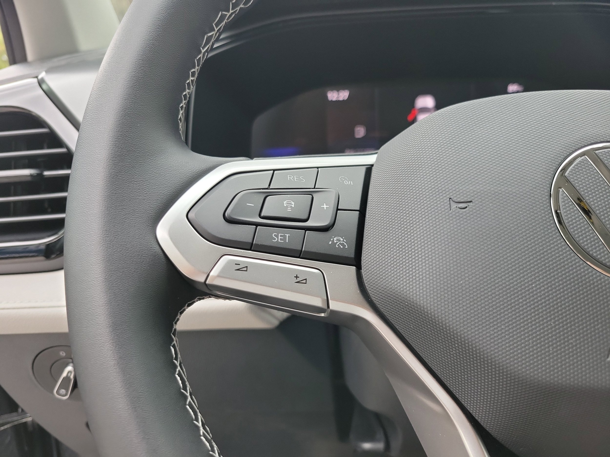 New 2026 Volkswagen Taos S FWD image 29