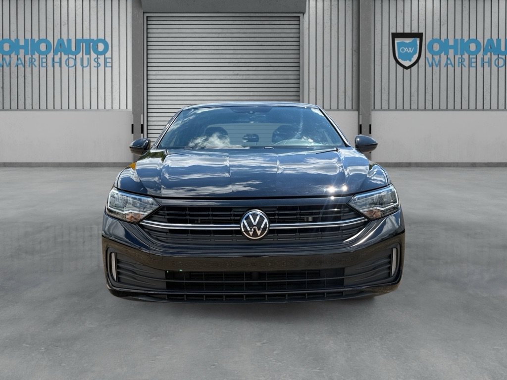 Used 2023 Volkswagen Jetta Sport FWD image 2