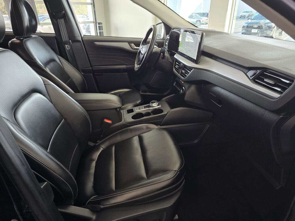 Used 2024 Ford Escape Platinum AWD/4WD image 43