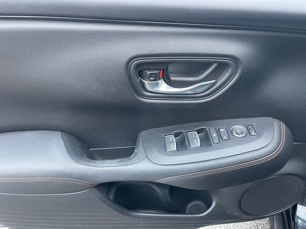 Certified 2024 Honda HR-V Sport image 7