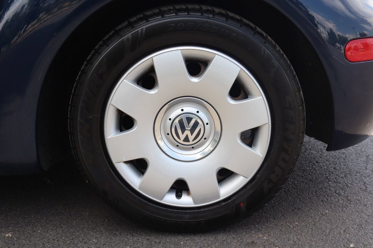 Used 2003 Volkswagen Beetle GL FWD image 35
