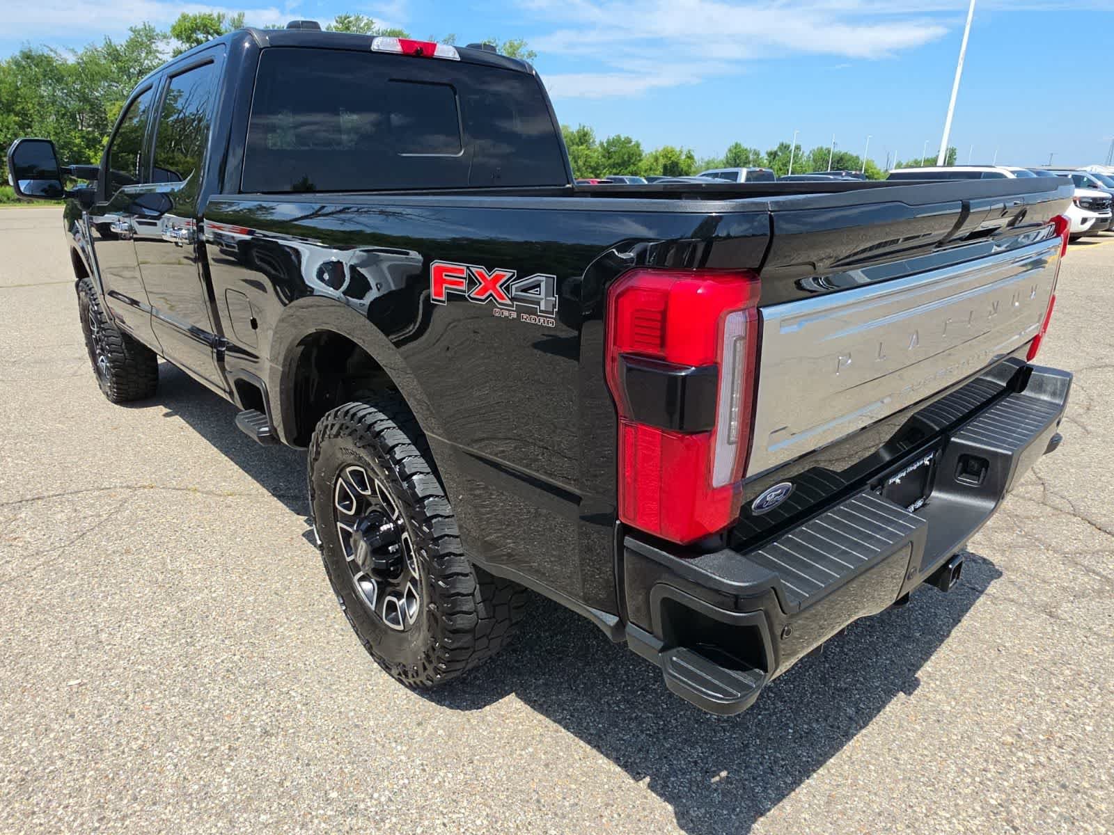 Used 2024 Ford F350 Platinum AWD/4WD image 10