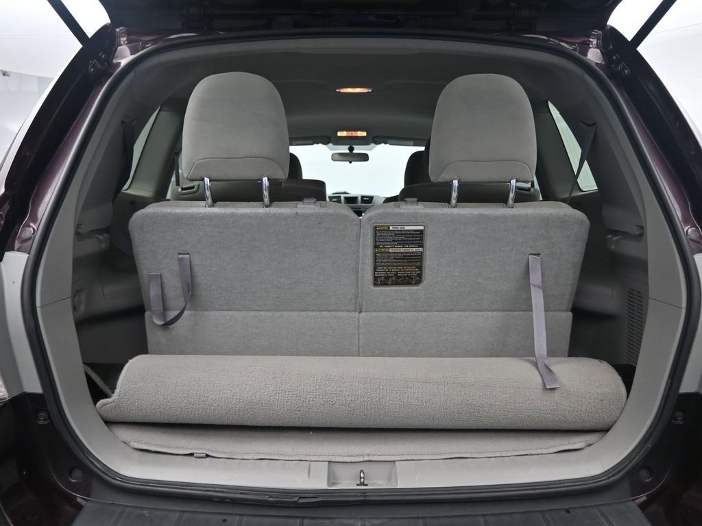 Used 2011 Toyota Highlander 4WD w/ Tech Pkg image 30