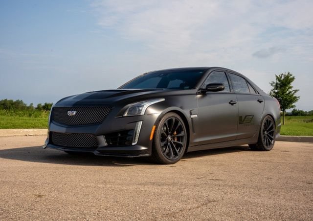 Used 2019 Cadillac CTS V w/ Luxury Package RWD image 3