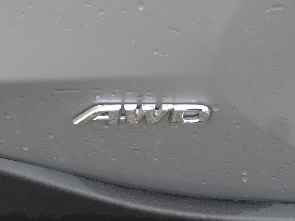 Certified 2025 Toyota RAV4 LE AWD/4WD image 9