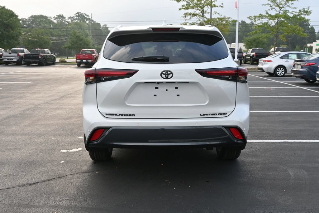 New 2026 Toyota Highlander Limited AWD/4WD image 6