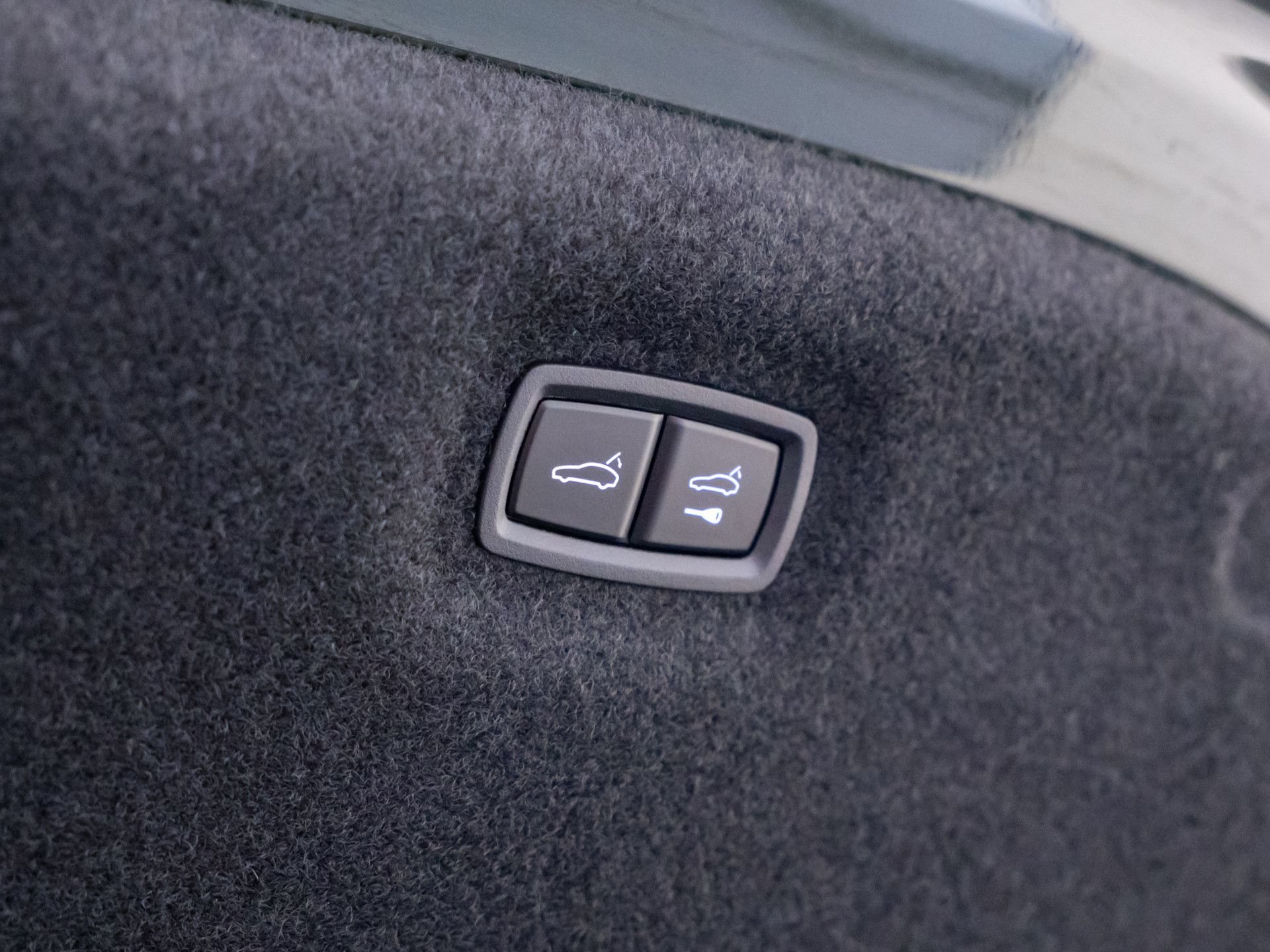 New 2026 Porsche Taycan AWD/4WD image 31