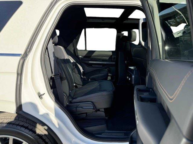 Used 2024 Ford Expedition Platinum RWD image 48