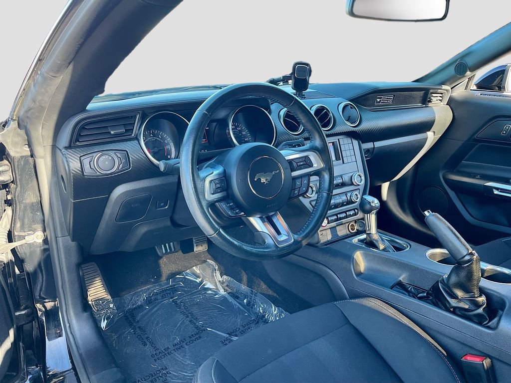 Used 2020 Ford Mustang Coupe image 9