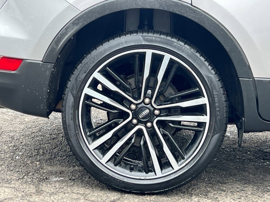 Used 2017 Lincoln MKC Reserve image 9