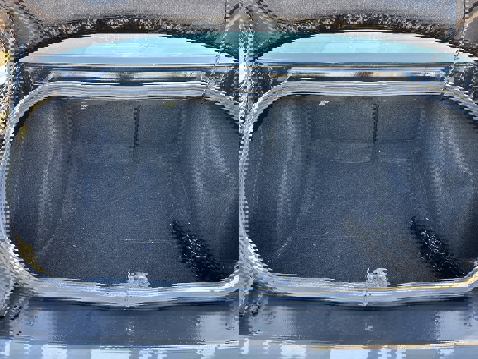 Used 2014 Dodge Challenger SXT image 13