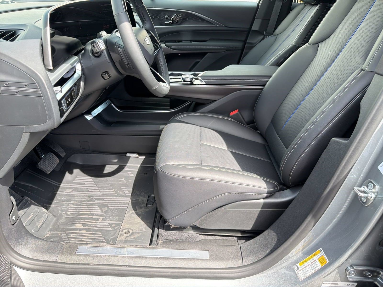 New 2026 Cadillac Lyriq Sport w/ LPO, Floor Liner Package RWD image 5