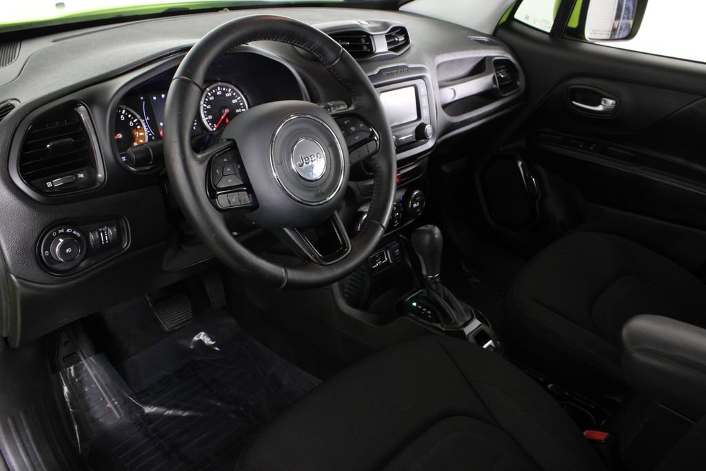 Used 2017 Jeep Renegade Altitude image 16