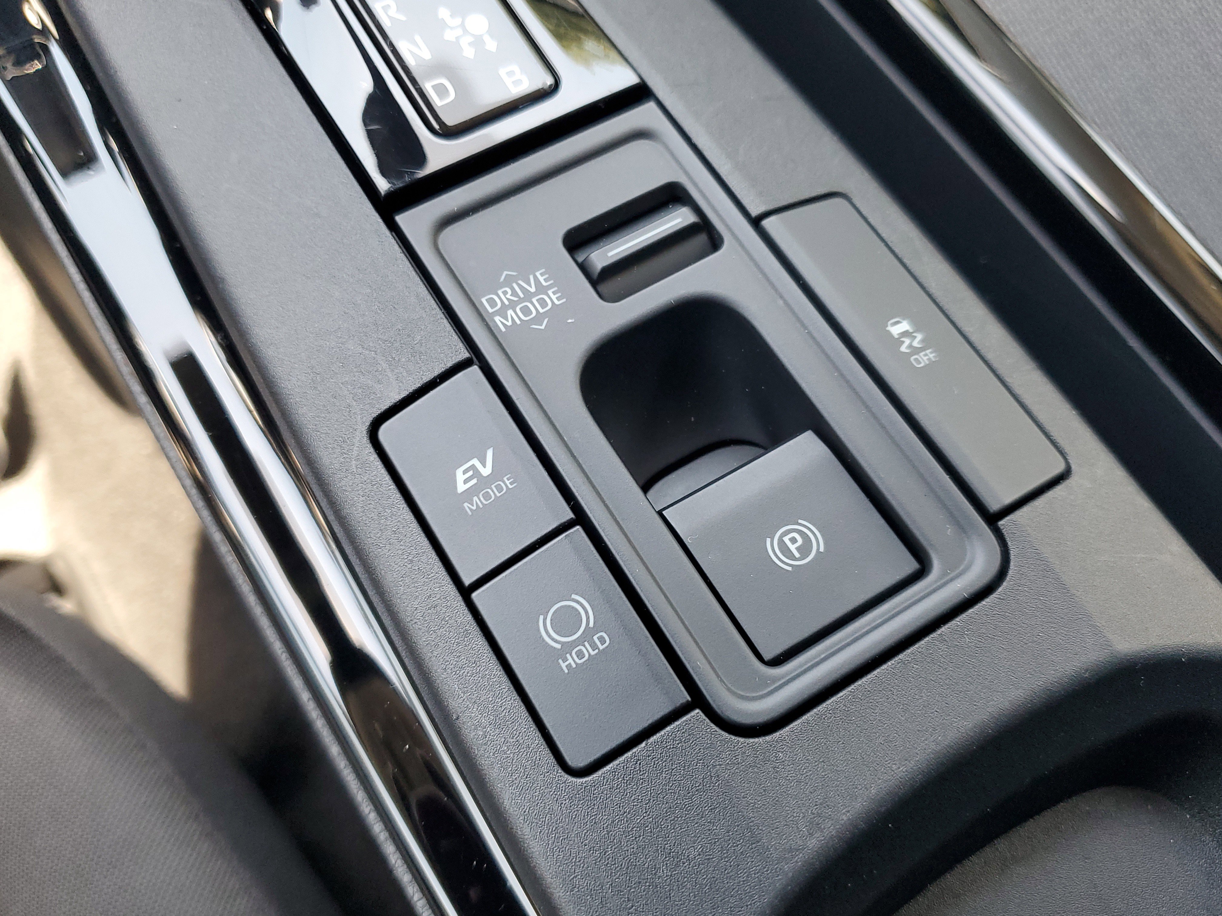 Used 2024 Toyota Prius LE image 25