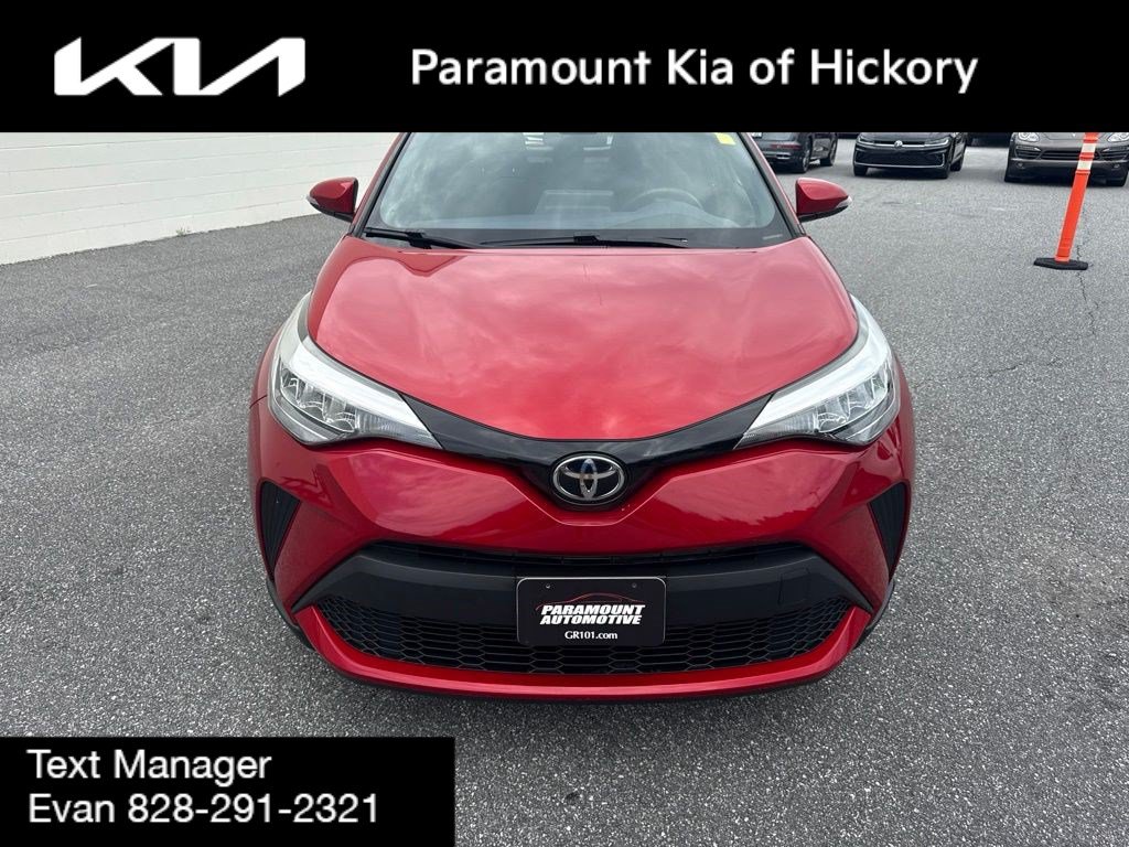 Used 2021 Toyota C-HR XLE FWD image 2