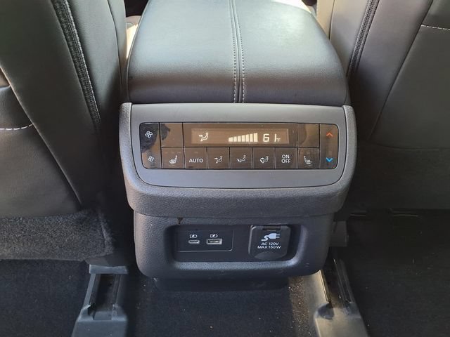 Certified 2025 Nissan Pathfinder Platinum FWD image 20