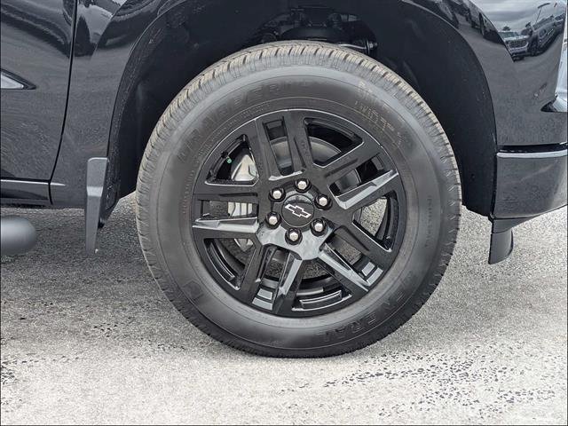 New 2026 Chevrolet Silverado 1500 Custom w/ LPO, Dark Essentials Package AWD/4WD image 12