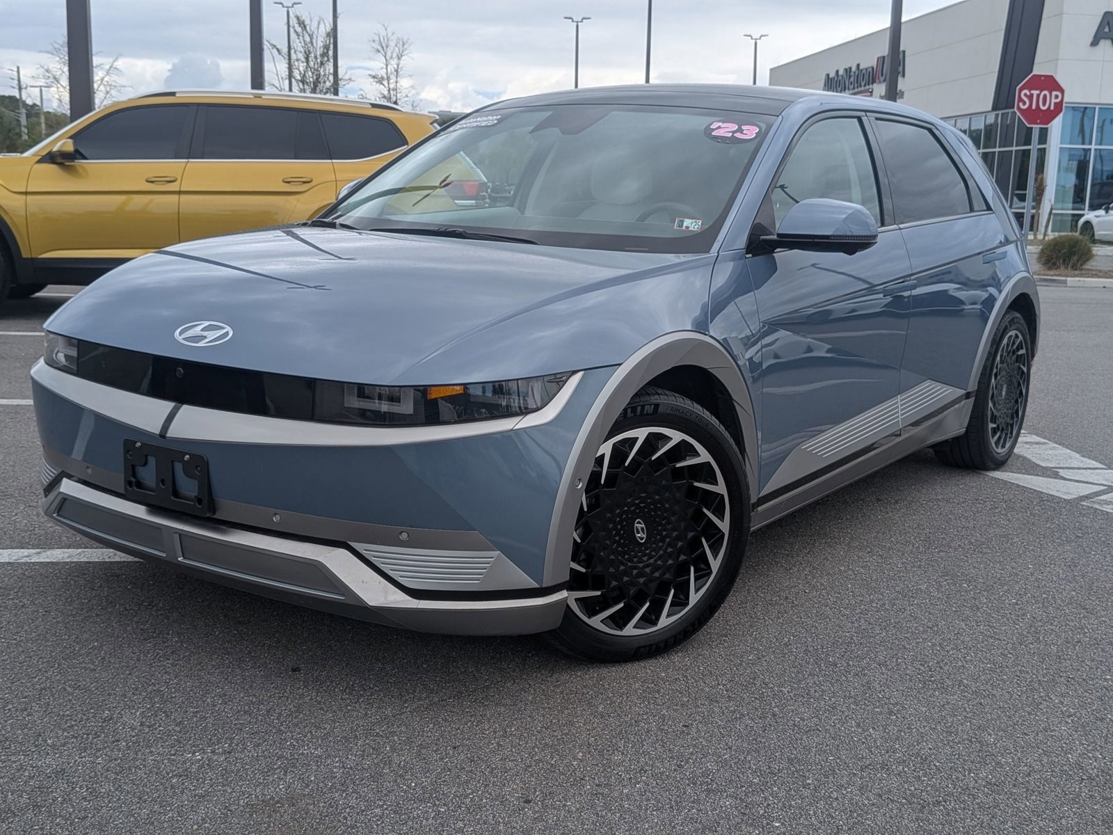 Used 2023 Hyundai Ioniq 5 Limited AWD/4WD image 1