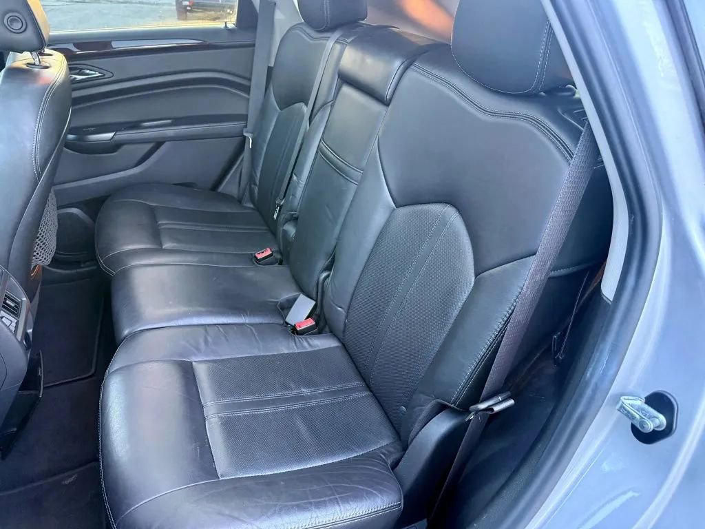 Used 2016 Cadillac SRX Luxury image 14