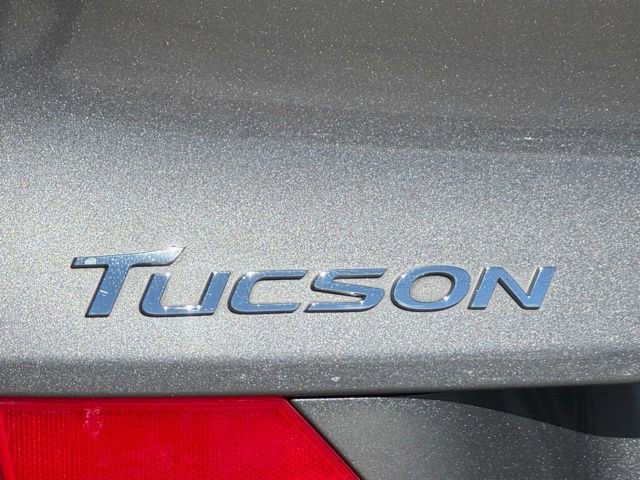 Used 2020 Hyundai Tucson SE image 12