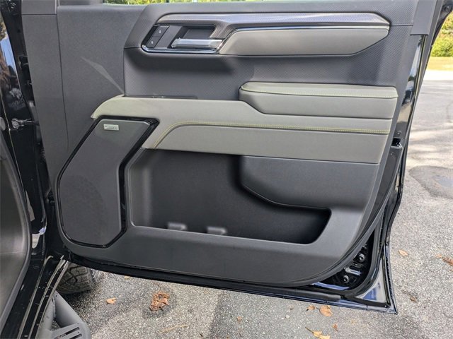 New 2026 Chevrolet Silverado 1500 ZR2 w/ Dark Appearance Package image 36