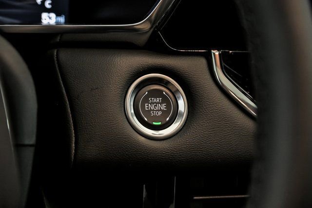 New 2026 GMC Canyon Elevation w/ Convenience Package image 13