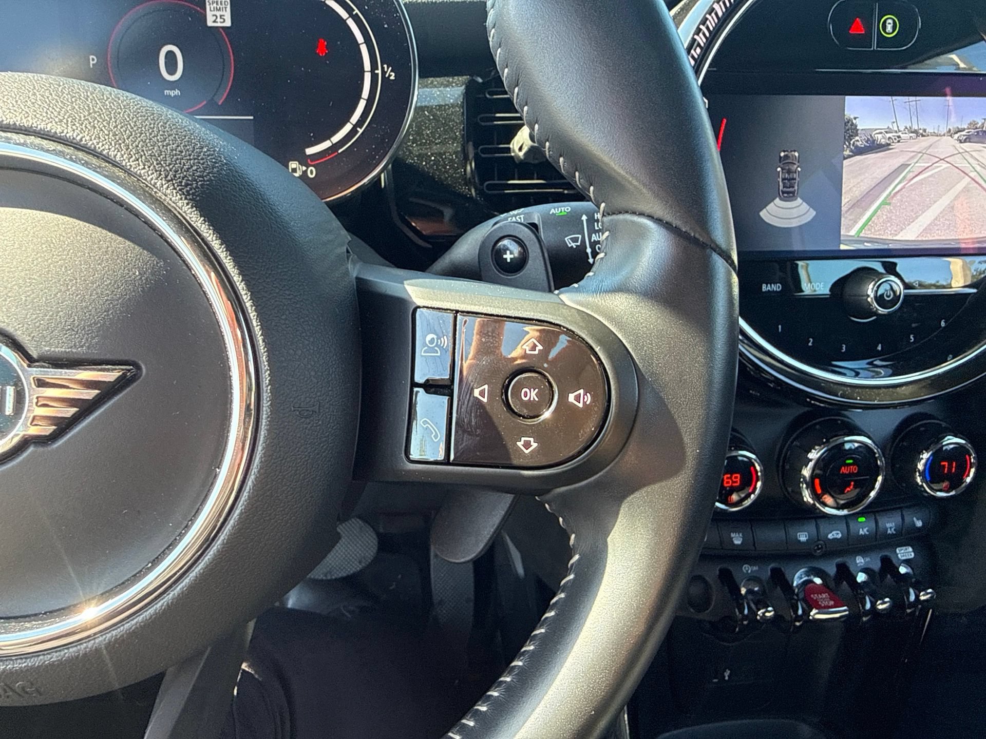 Used 2024 MINI Cooper S FWD image 21