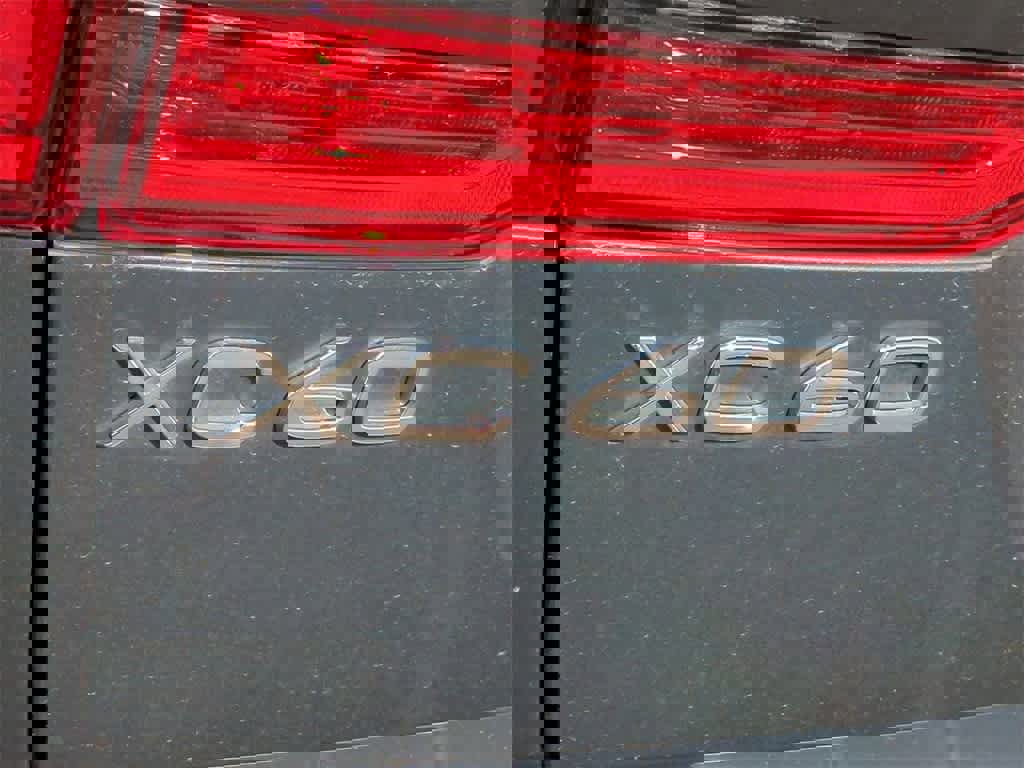 Used 2025 Volvo XC60 T8 Core w/ Protection Package Premier image 11