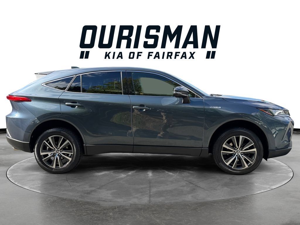 Used 2021 Toyota Venza LE AWD/4WD image 6