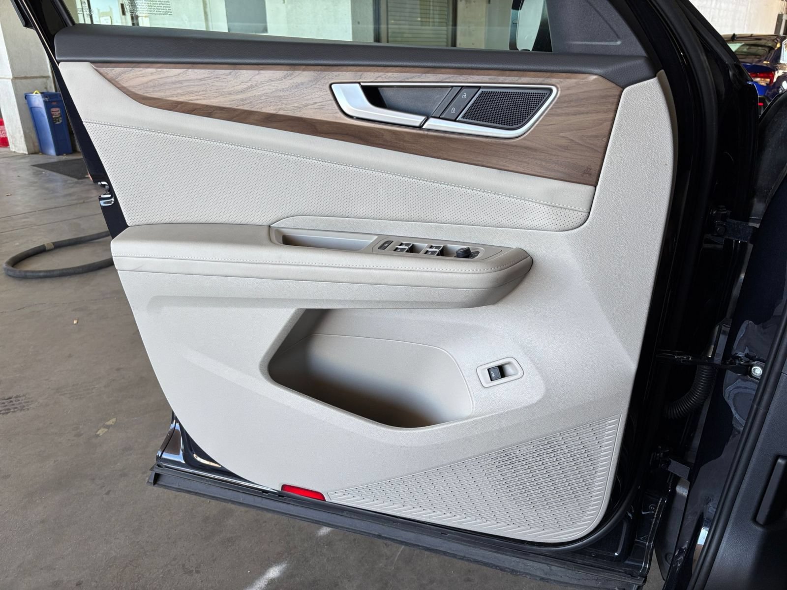 Used 2026 Volkswagen Atlas SE FWD image 18