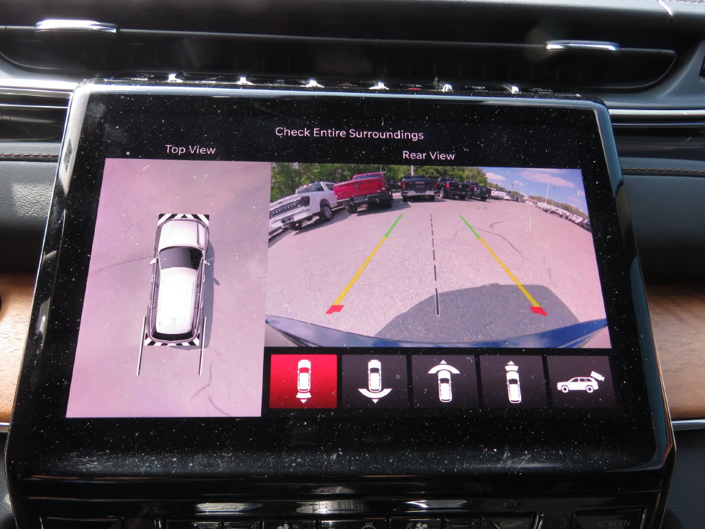 Used 2023 Jeep Grand Cherokee Summit AWD/4WD image 25