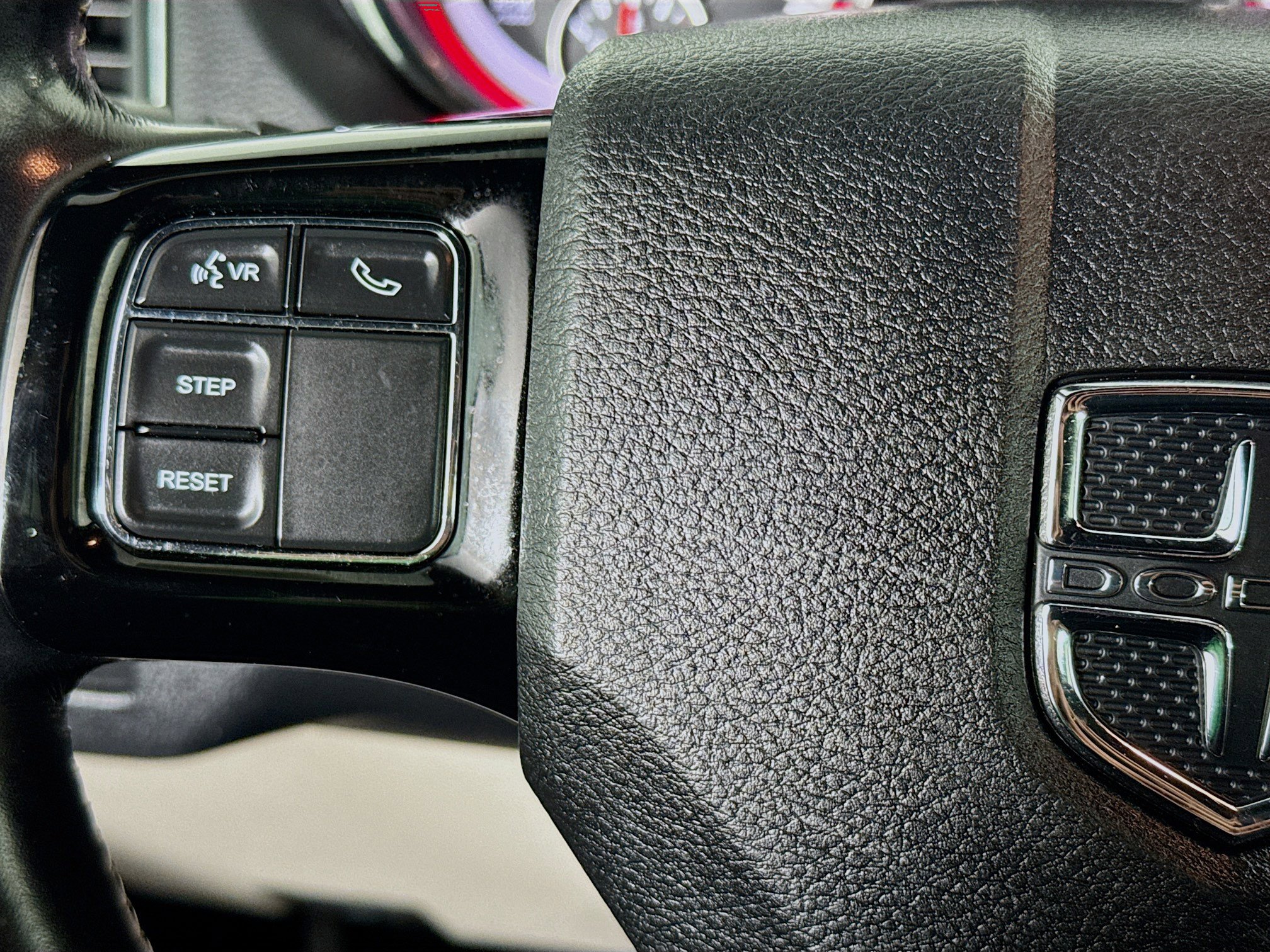 Used 2019 Dodge Grand Caravan SXT image 13