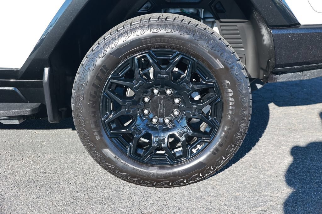 Used 2025 GMC Hummer EV 2X AWD/4WD image 10